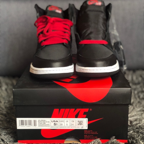 Jordan 1 High Black Satin - Picture 4 of 4